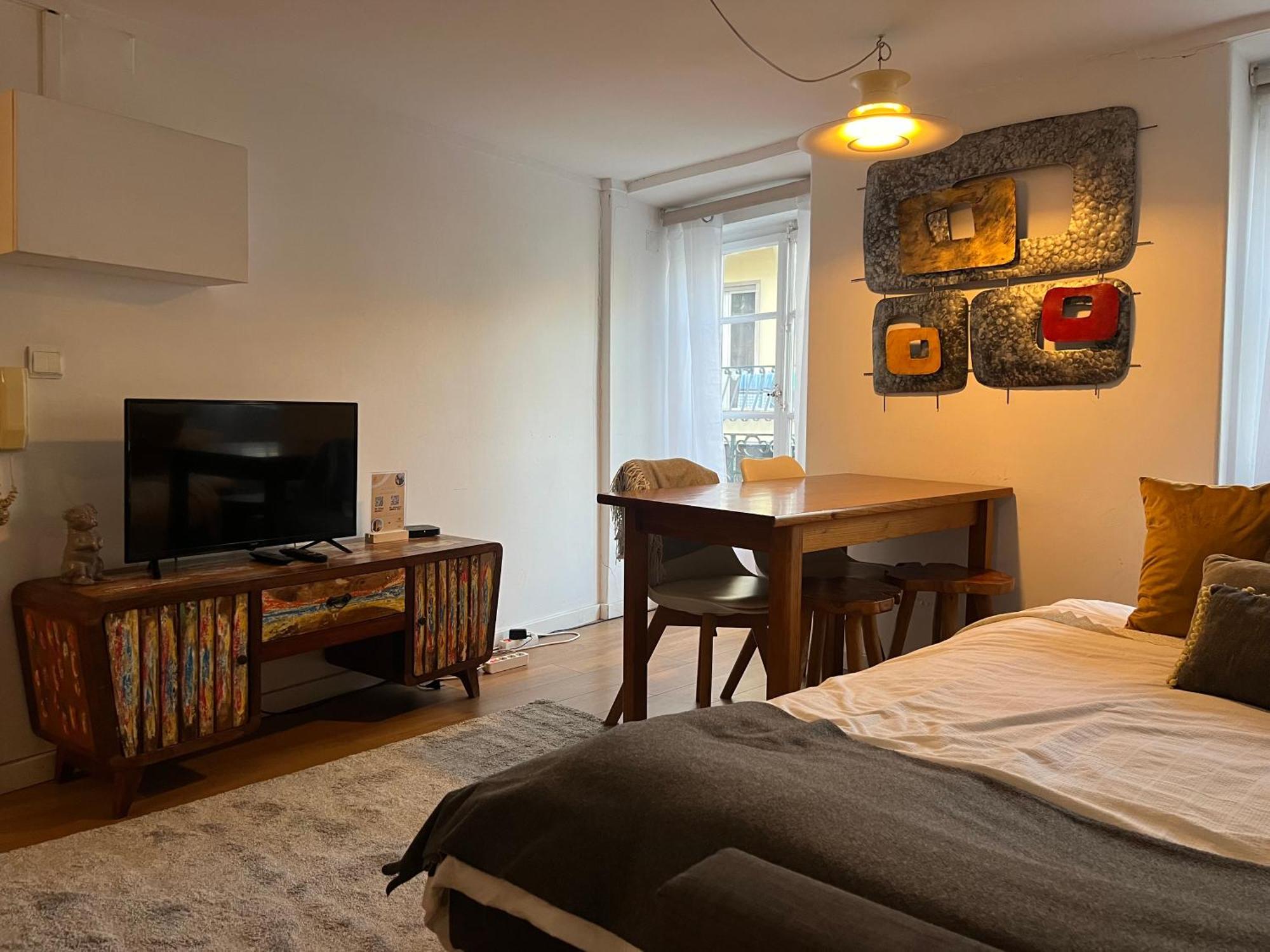 Apartment Charming At Graca Lissabon